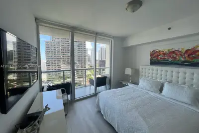 485 Brickell Ave #2109, Miami: photo 1 of 18