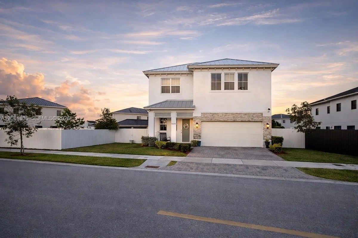 22255 SW 132nd Ave 132 Ave, Miami: photo 1 of 25