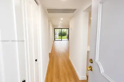 9233 SW 8th St #207, Boca Raton: photo 1 of 15