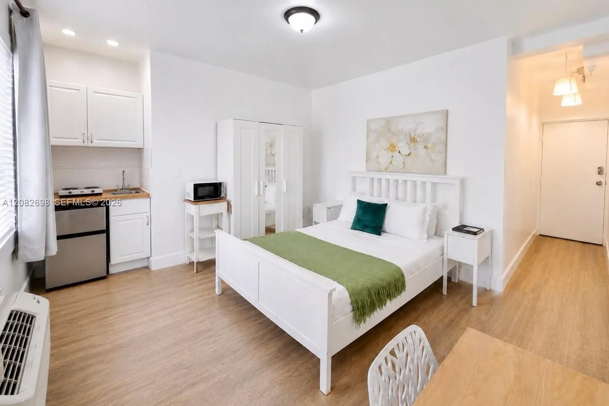 3025 Indian Creek Dr #106, Miami Beach: photo 1 of 17