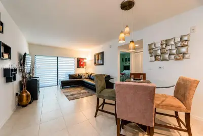3530 SW 22nd St #714, Miami: photo 1 of 14