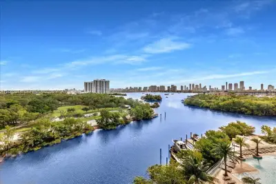16385 Biscayne #804, North Miami Beach: photo 1 of 50