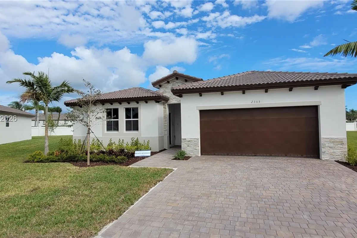 2355 SE 24th Ct #A, Homestead: photo 1 of 7