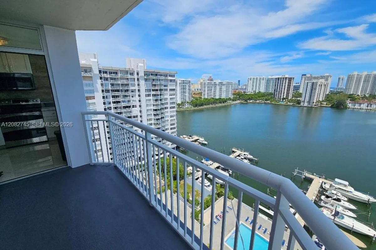 18041 Biscayne Blvd #1805, Aventura: photo 1 of 28