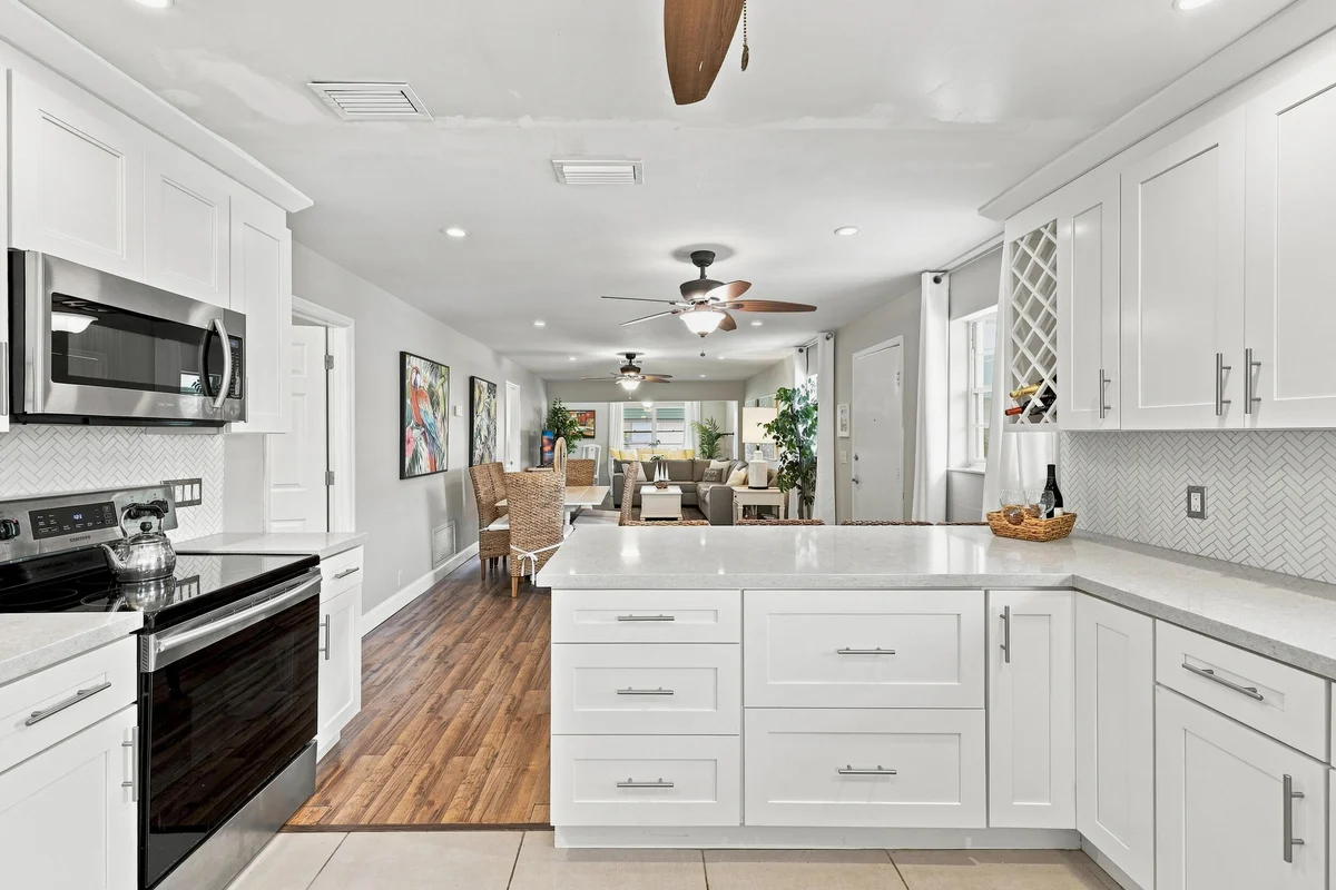 435 Bluebird Ln, Delray Beach: photo 1 of 30
