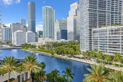 901 Brickell Key Blvd #1001, Miami: photo 1 of 25