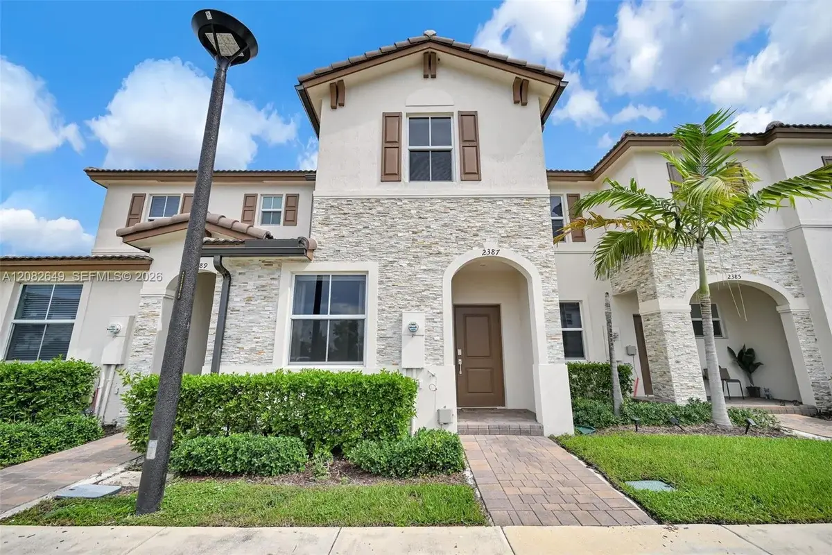 2387 NW 122nd Ter, Miami: photo 1 of 57