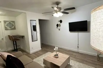 1505 NE 15th Ave #2, Fort Lauderdale: photo 1 of 11