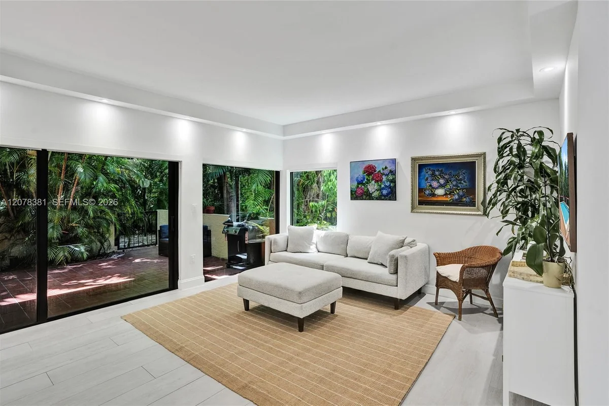 2420 Brickell Ave #108B, Miami: photo 1 of 75