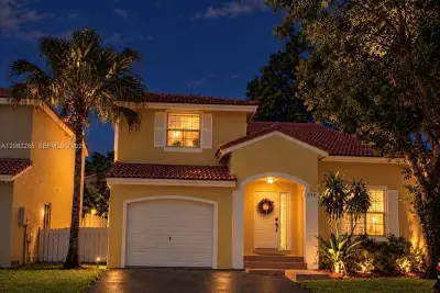 1246 NW 125th Ter, Sunrise: photo 1 of 27