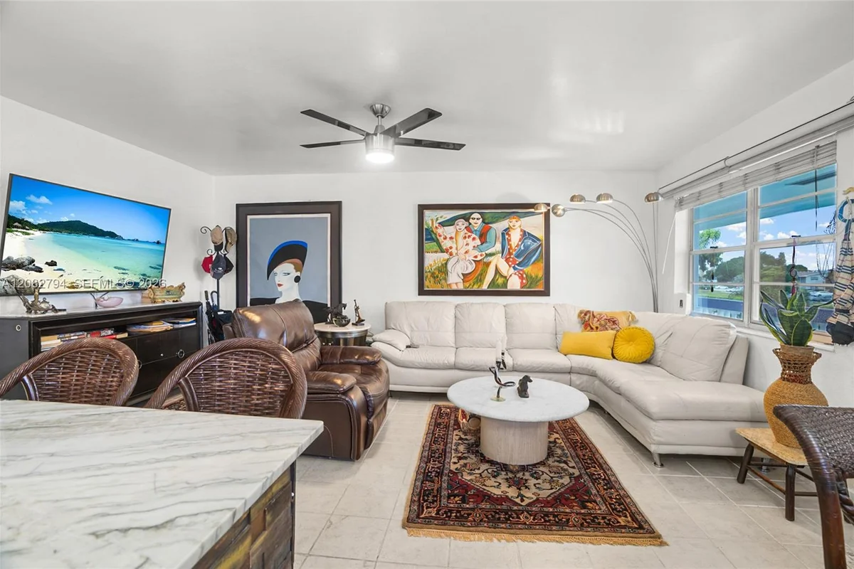 181 Lyndhurst L, Deerfield Beach: photo 1 of 46