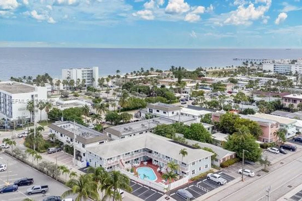 4658 Bougainvilla Dr #56, Lauderdale-by-the-Sea: photo 1 of 16
