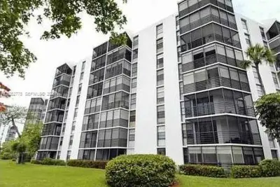 20500 W Country Club Dr #711, Aventura: photo 1 of 31