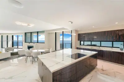 18555 Collins Ave #1901, Sunny Isles Beach: photo 1 of 19