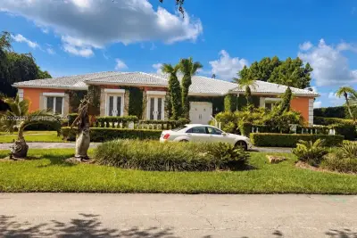 470 Marquesa Dr, Coral Gables: photo 1 of 23