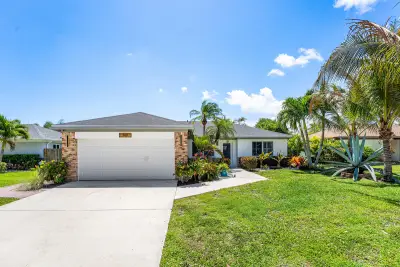 140 Arrowhead Cir, Jupiter: photo 1 of 29