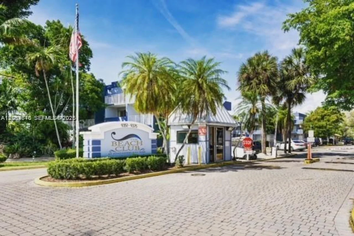 9359 Fontainebleau Blvd #F307, Miami: photo 1 of 23
