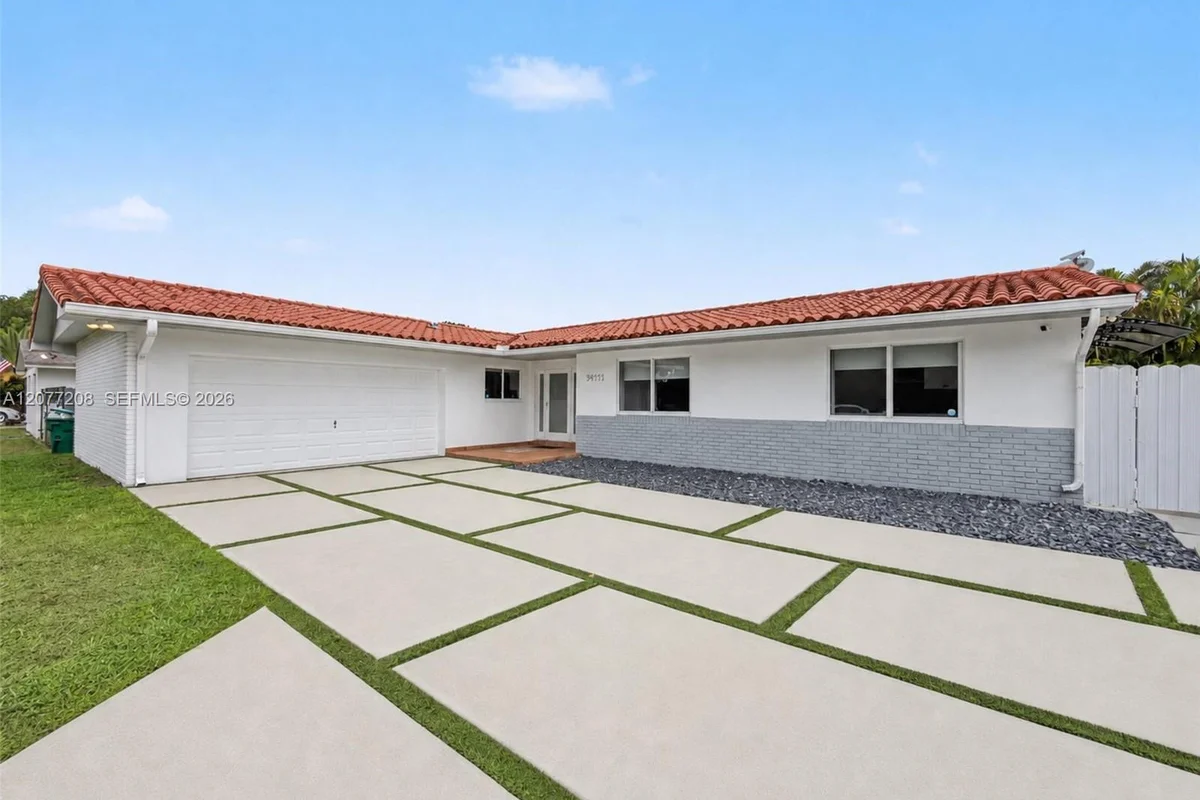 14111 SW 75th St, Miami: photo 1 of 37