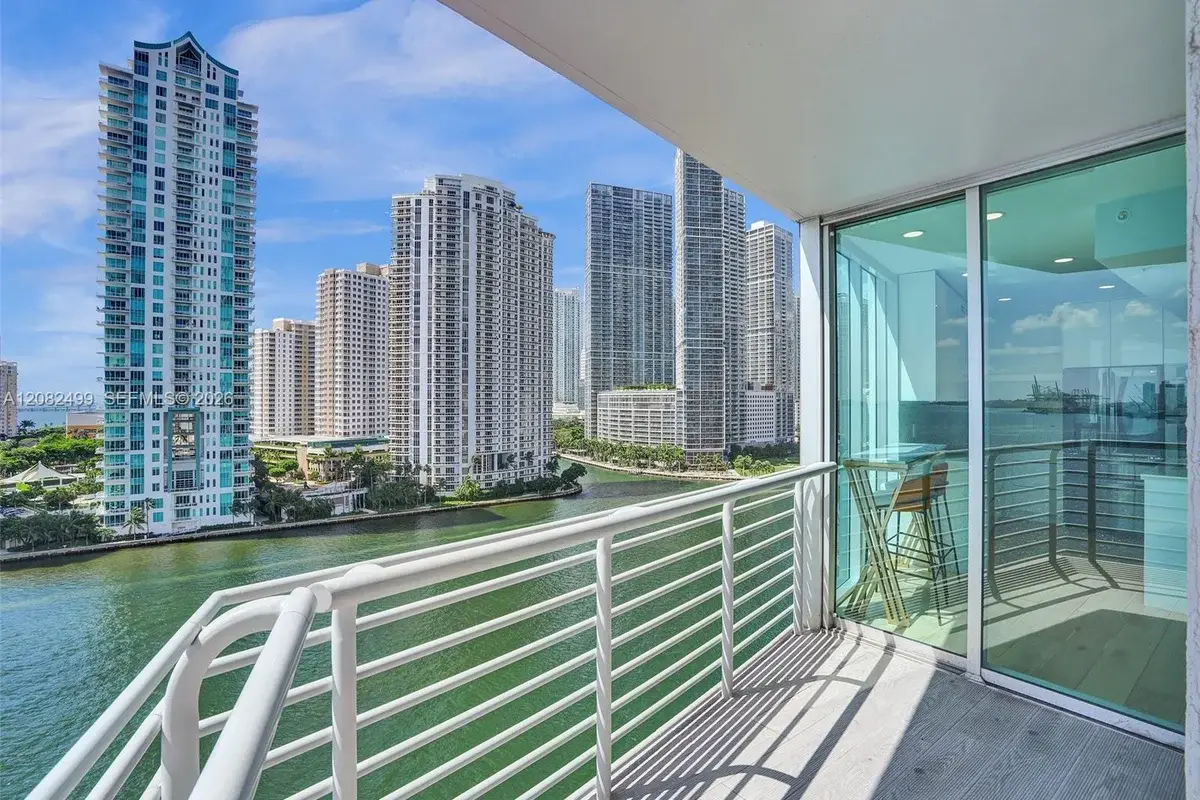 325 S Biscayne Blvd #1423, Miami: photo 1 of 45