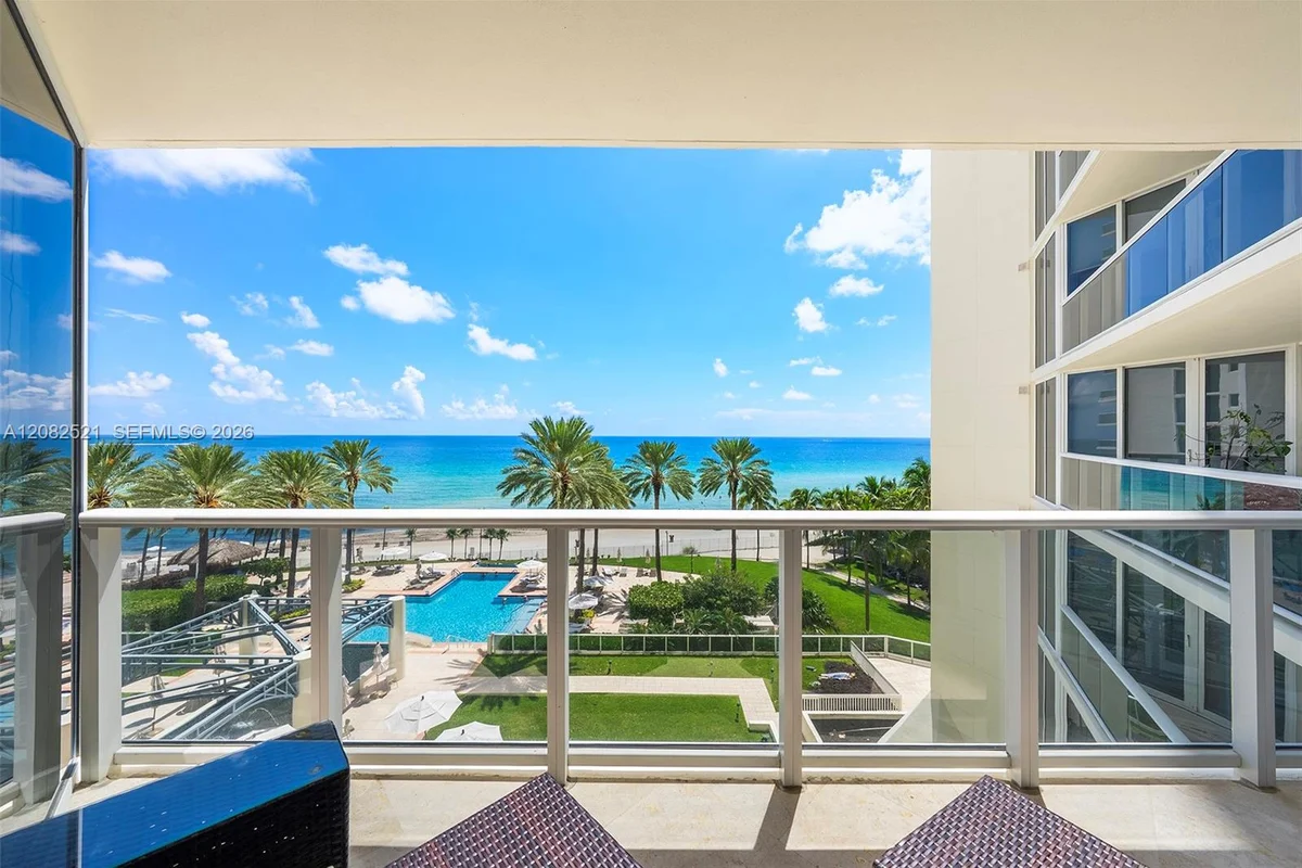 19333 Collins Ave #706, Sunny Isles Beach: photo 1 of 42