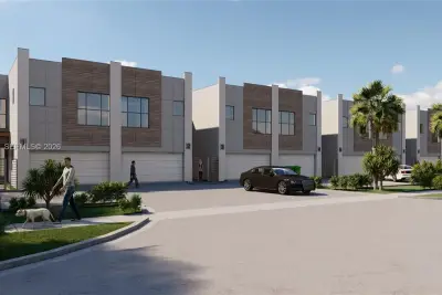 4218 NE 7th Ter #4, Oakland Park: photo 1 of 37