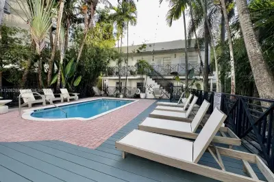 1018 Jefferson Ave #4, Miami Beach: photo 1 of 1