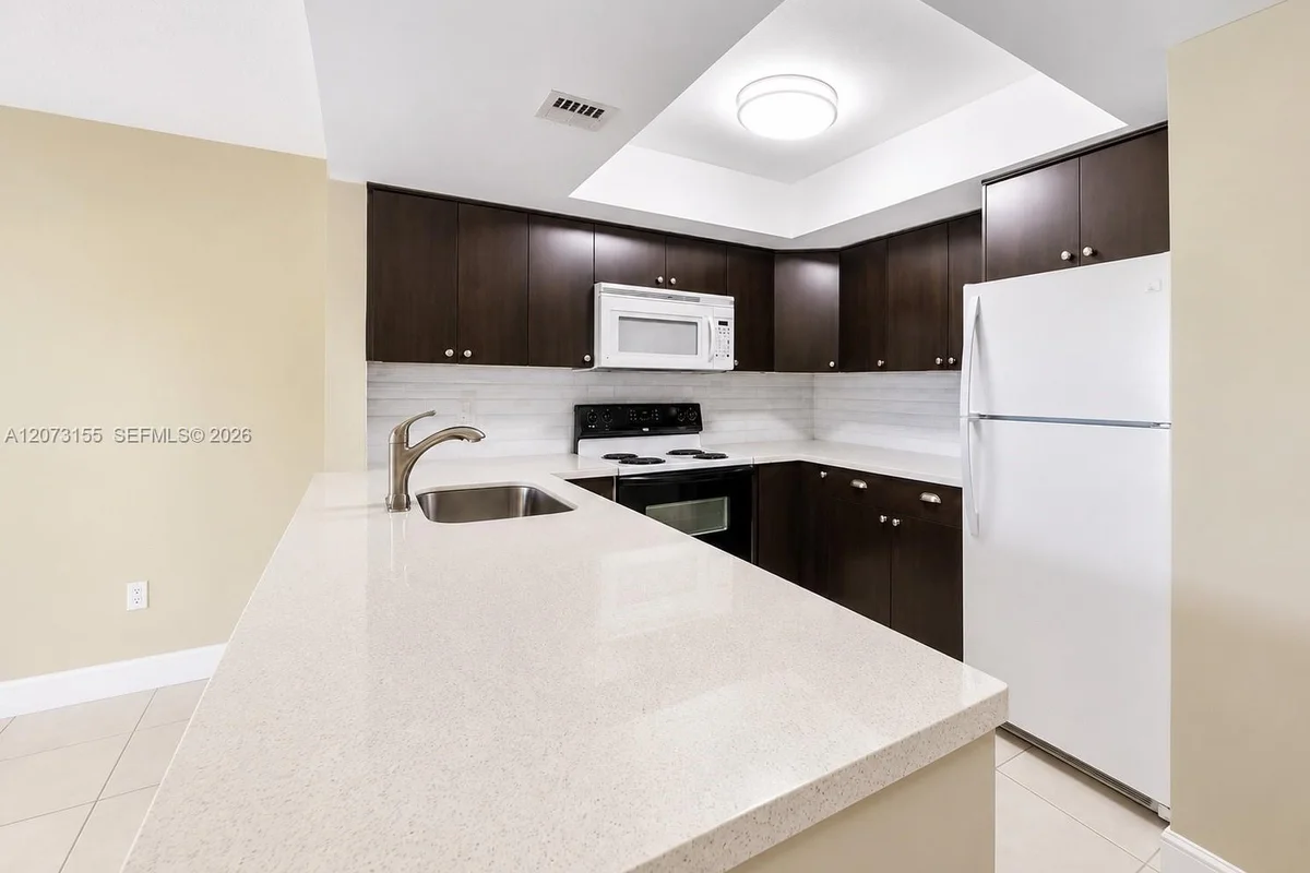 9285 SW 125th Ave #306, Miami: photo 1 of 13