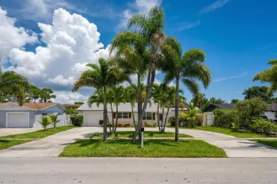 428 Alemeda Dr, Palm Springs: photo 1 of 15