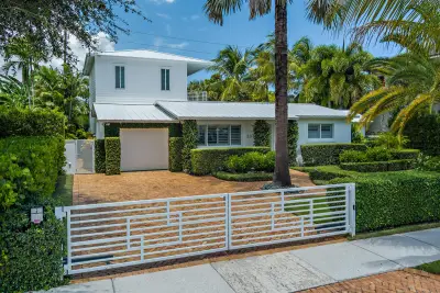 203 Arlington Rd, West Palm Beach: photo 1 of 28