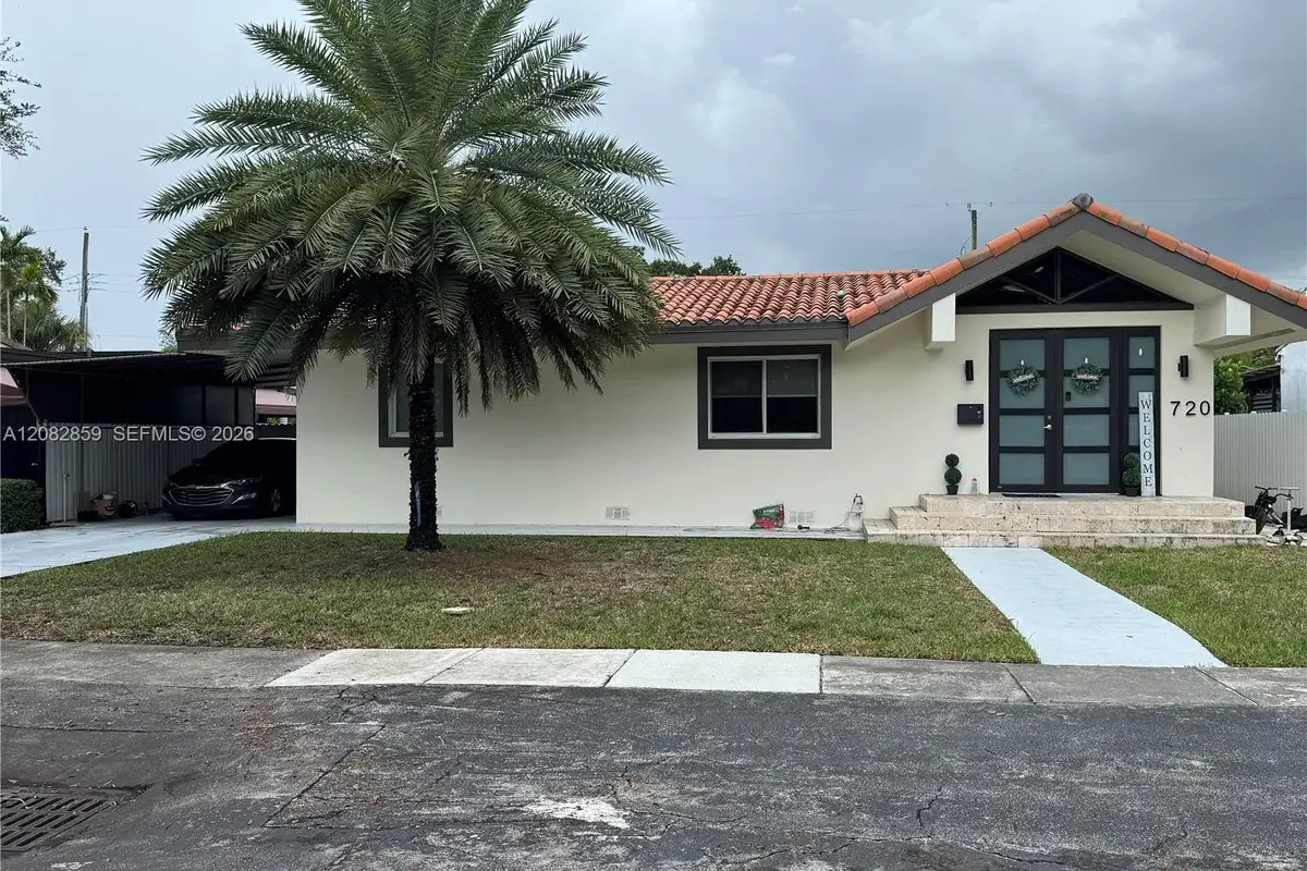 720 Wren Ave, Miami Springs: photo 1 of 18