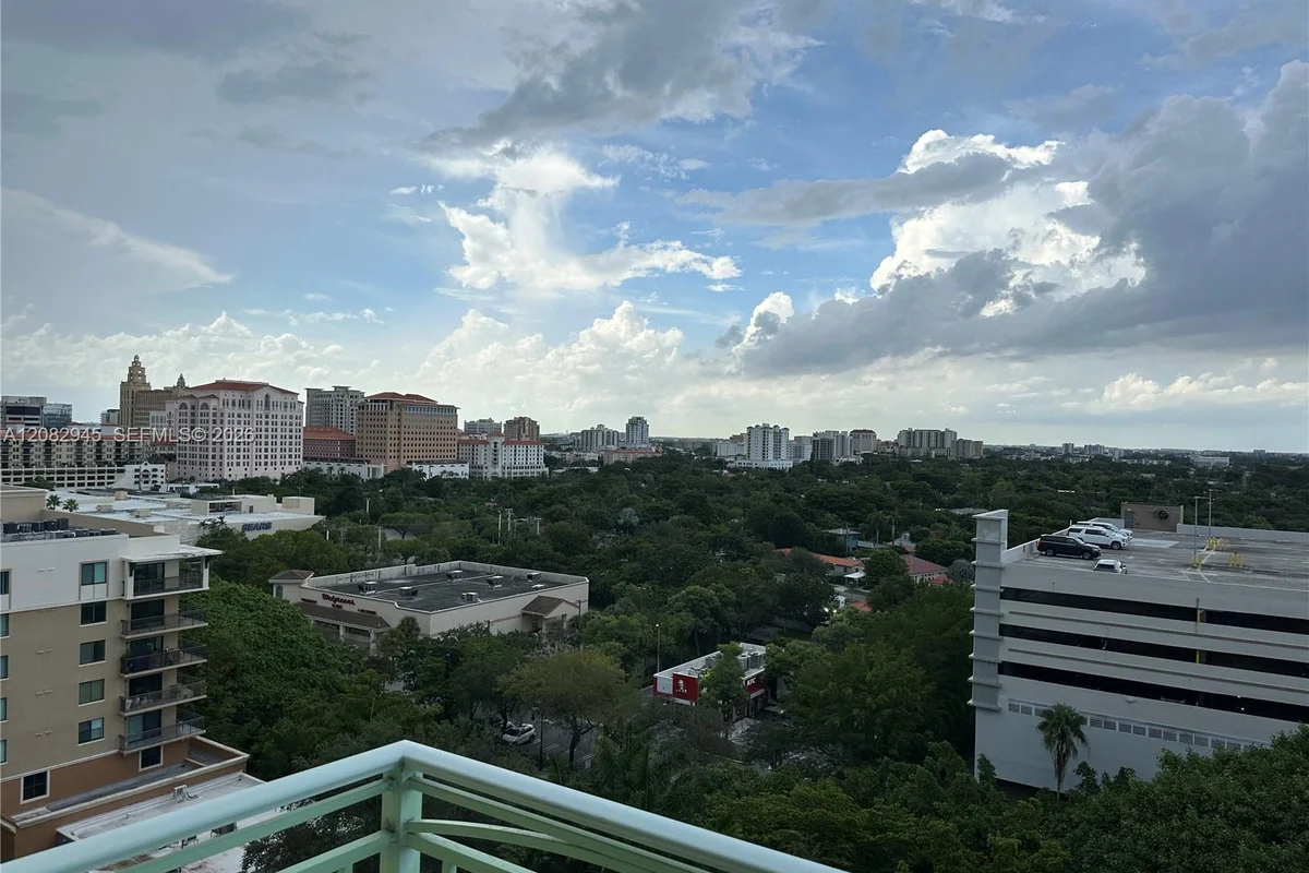 3500 Coral Way #1414, Miami: photo 1 of 17