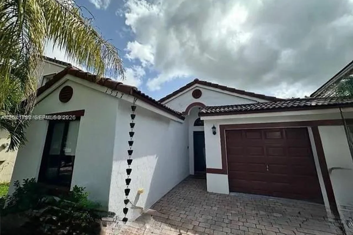 1537 SE 20th Ter #1, Homestead: photo 1 of 6