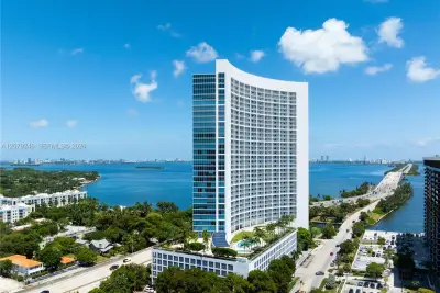 601 NE 36th St #1412, Miami: photo 1 of 46