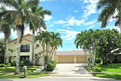 12724 Westport Cir, Wellington: photo 1 of 22