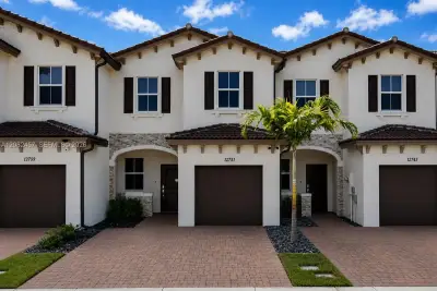 12751 NW 23rd Pl, Miami: photo 1 of 1