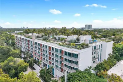 2200 Brickell Ave #202, Miami: photo 1 of 26