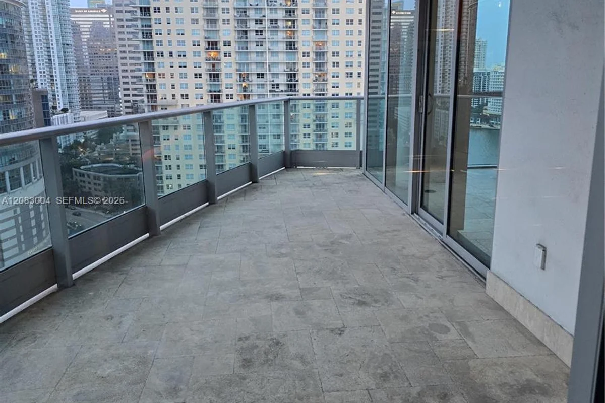 1331 Brickell Bay Dr #2102, Miami: photo 1 of 11