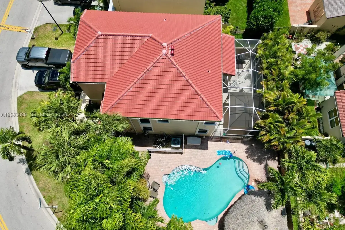 584 NW 87th Ter, Coral Springs: photo 1 of 11