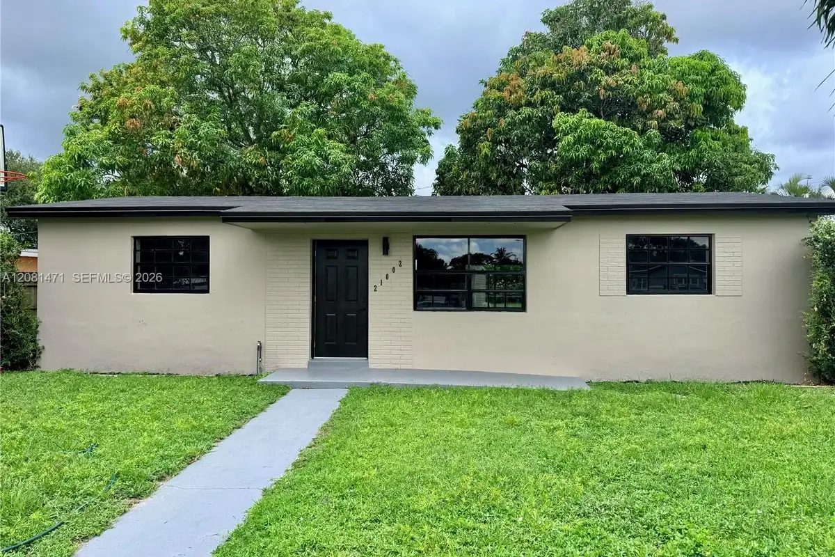 21002 NW 34th Ct, Miami Gardens: photo 1 of 27