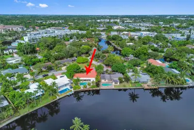 1513 NE 28th Dr, Wilton Manors: photo 1 of 36