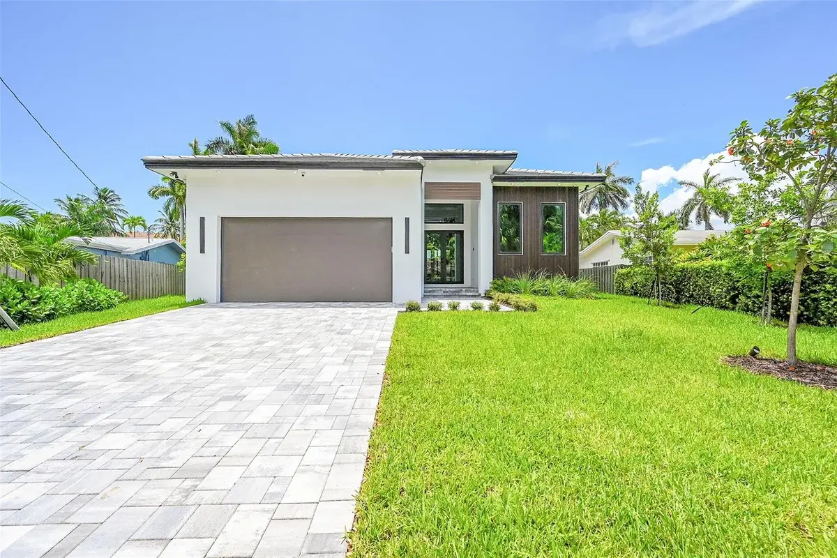 656 NW 21st St, Fort Lauderdale: photo 1 of 35