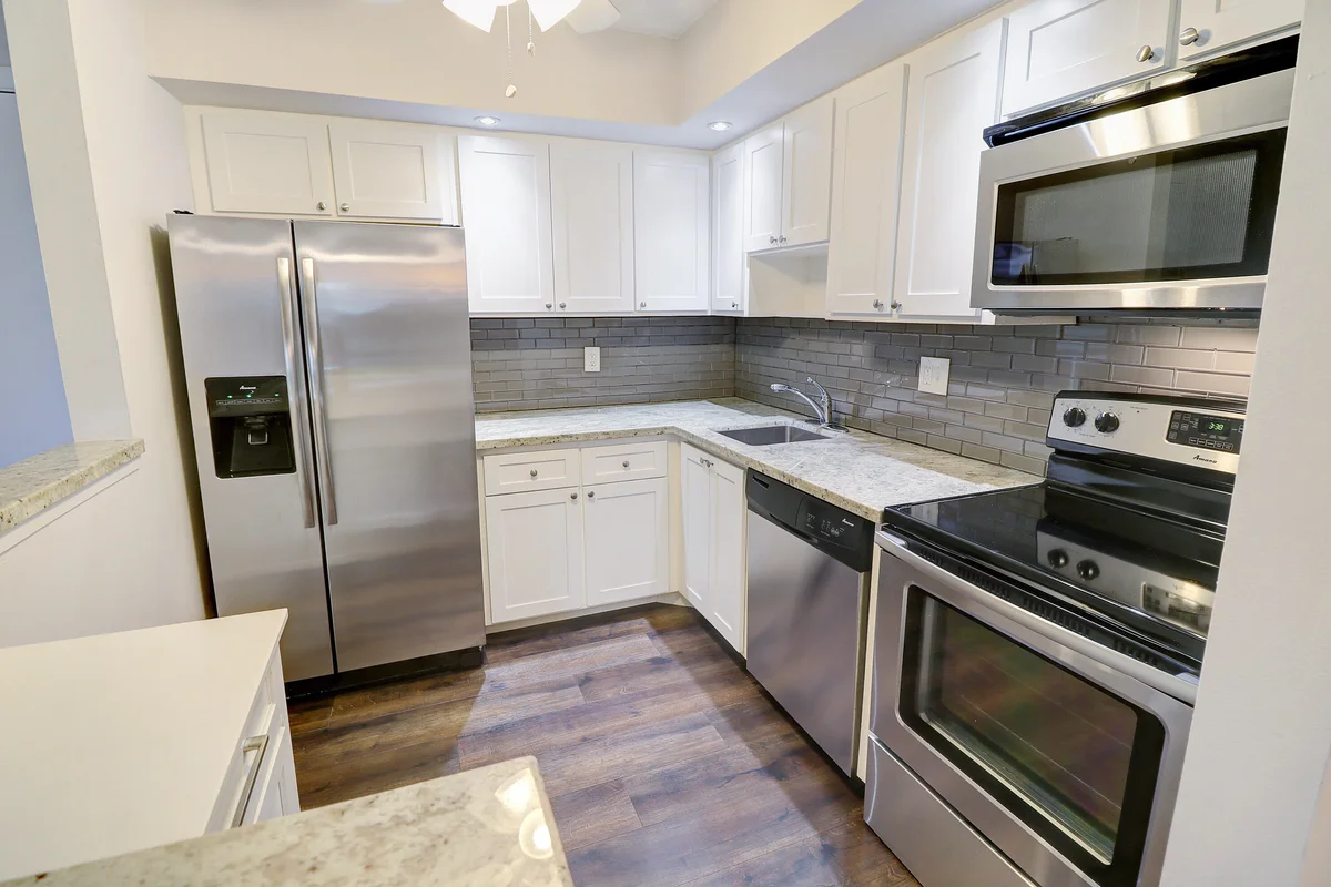 7801 Ashmont Cir #104, Tamarac: photo 1 of 31