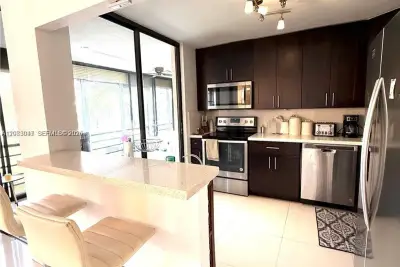 671 NE 195th St #227-E, Miami: photo 1 of 30