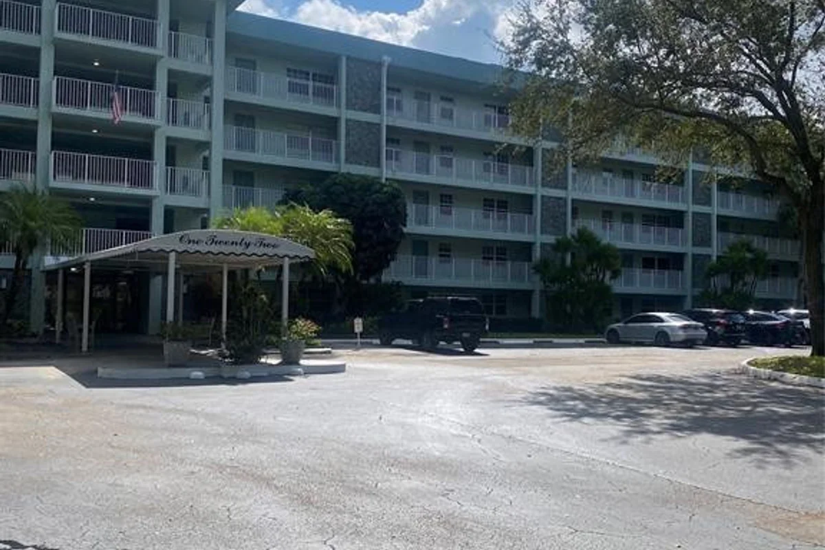802 Cypress Grove Ln #408, Pompano Beach: photo 1 of 16
