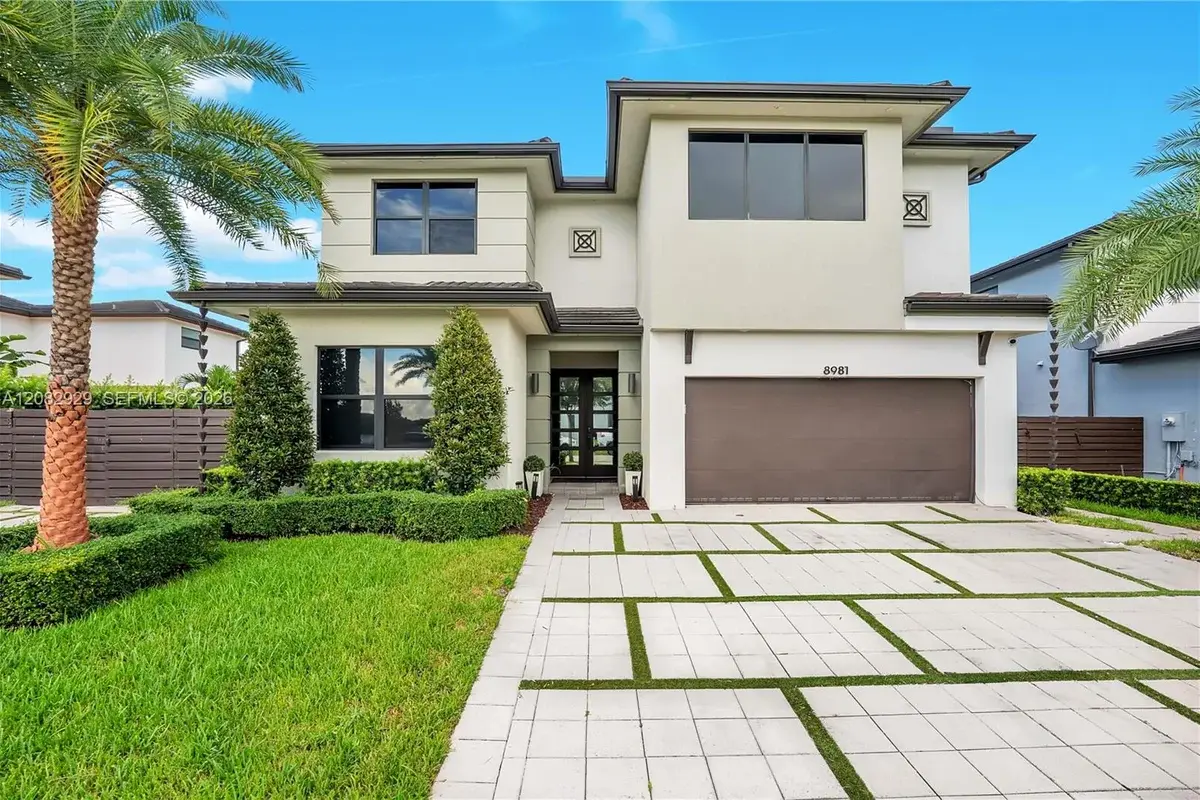 8981 NW 161st Ter, Miami Lakes: photo 1 of 70