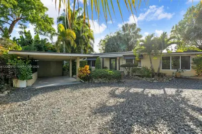 100 NE 26th Dr, Wilton Manors: photo 1 of 36
