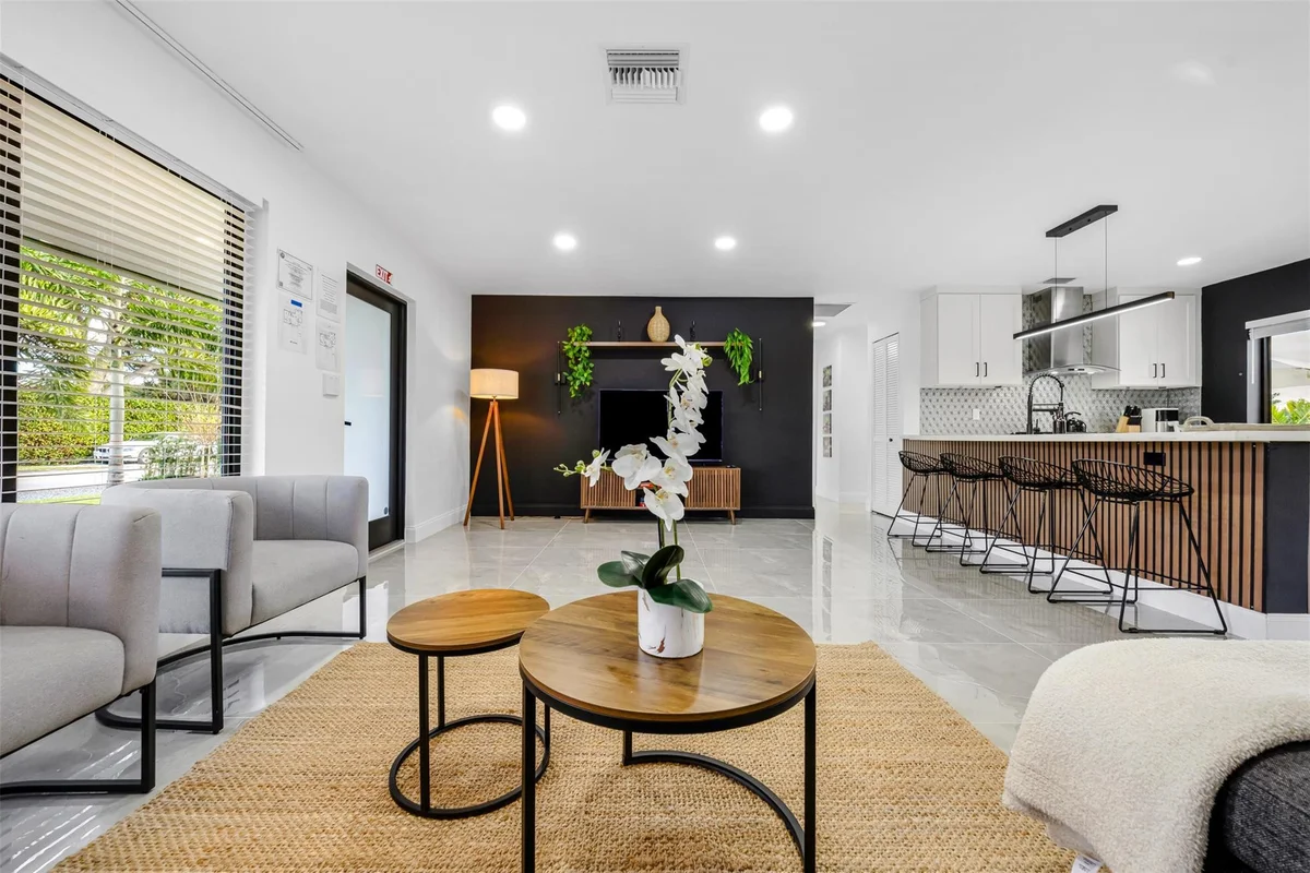 2925 NE 1st Ave, Wilton Manors: photo 1 of 63