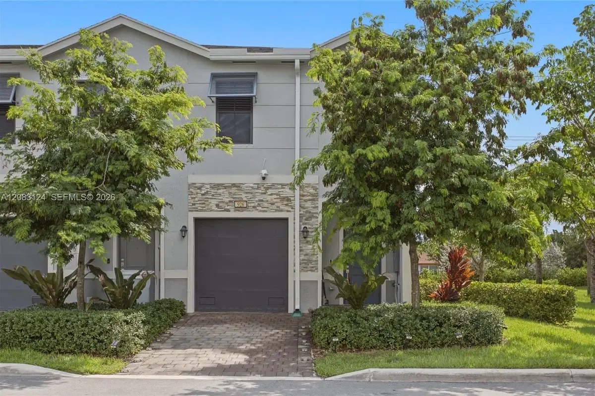 926 NW 3rd Ter, Pompano Beach: photo 1 of 34