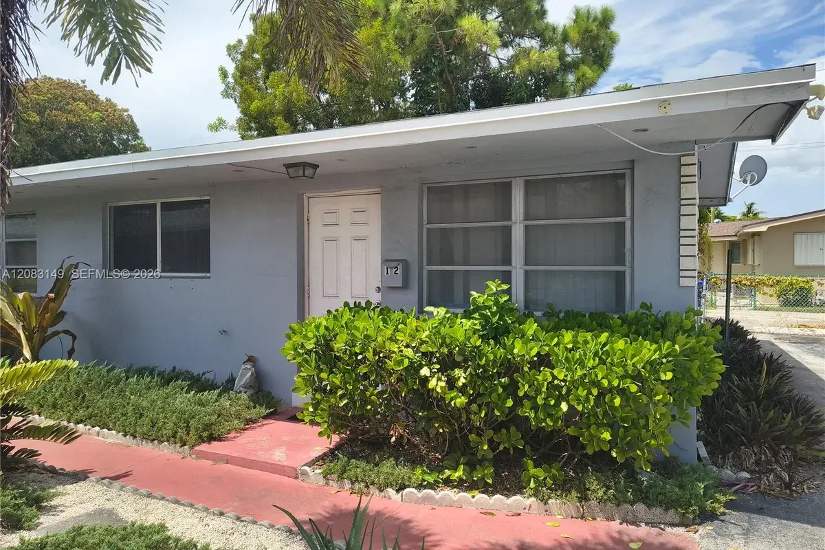 2330 Polk St #12, Hollywood: photo 1 of 11