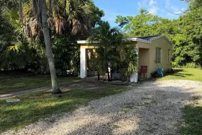429 SW 22nd Ter, Fort Lauderdale: photo 1 of 24
